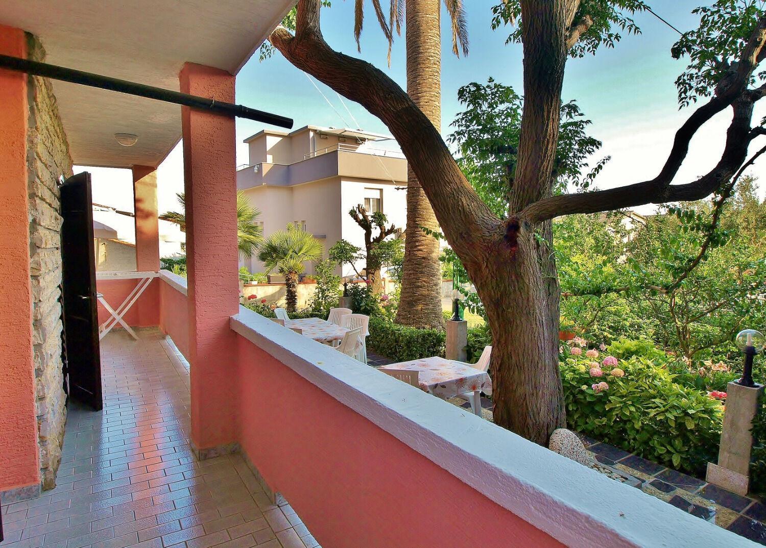 Apartments Zdenka - Garden Terrace Barbat na Rabu Exterior photo